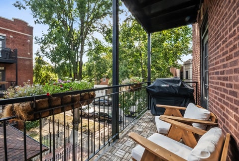 Tiny photo for 2711 N MILDRED Avenue #2A, Chicago, IL 60614 (MLS # 12766621)