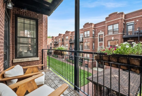 Tiny photo for 2711 N MILDRED Avenue #2A, Chicago, IL 60614 (MLS # 12766621)