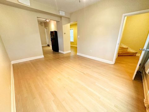 Tiny photo for 2225 W Oakdale Avenue, Chicago, IL 60618 (MLS # 12557790)