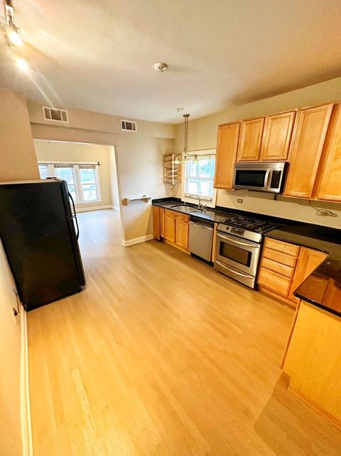 Tiny photo for 2225 W Oakdale Avenue, Chicago, IL 60618 (MLS # 12557790)