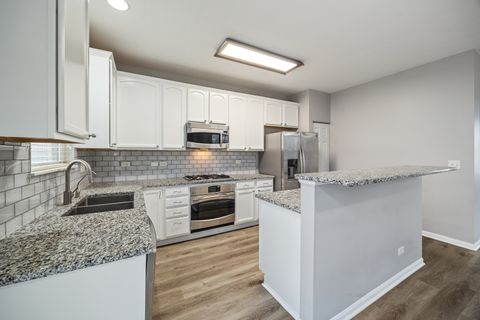 Tiny photo for 982 TUSCANY Drive, Streamwood, IL 60107 (MLS # 12535050)