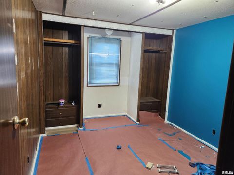 Tiny photo for 14625 E E IL Hwy 15 Highway, Mt Vernon, IL 62864 (MLS # EB457659)