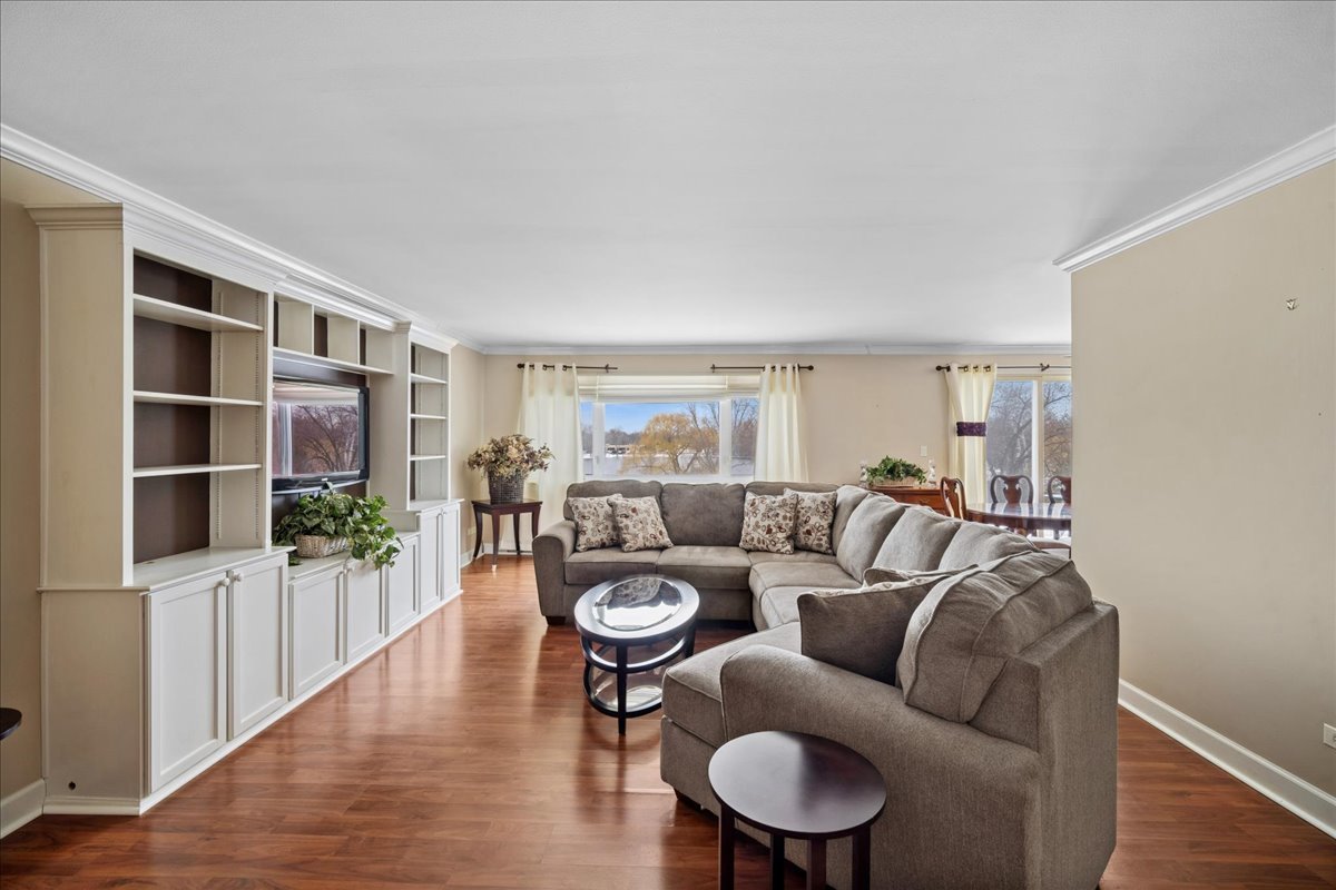 2700 E Bel Aire Drive 303