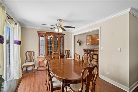 Tiny photo for 2700 E Bel Aire Drive #303, Arlington Heights, IL 60004 (MLS # 12596743)