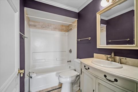 Tiny photo for 2700 E Bel Aire Drive #303, Arlington Heights, IL 60004 (MLS # 12596743)