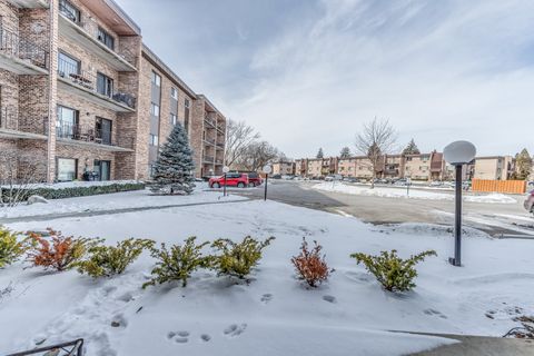 A home in Mount Prospect