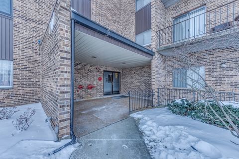 A home in Mount Prospect