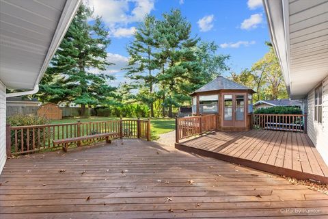 Tiny photo for 977 Lindenwood Drive, Aurora, IL 60506 (MLS # 12492259)