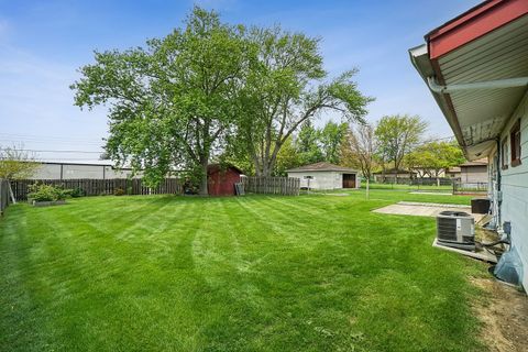 Tiny photo for 1028 Cherokee Place, Lemont, IL 60439 (MLS # 12633256)