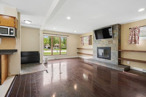 Tiny photo for 1028 Cherokee Place, Lemont, IL 60439 (MLS # 12633256)