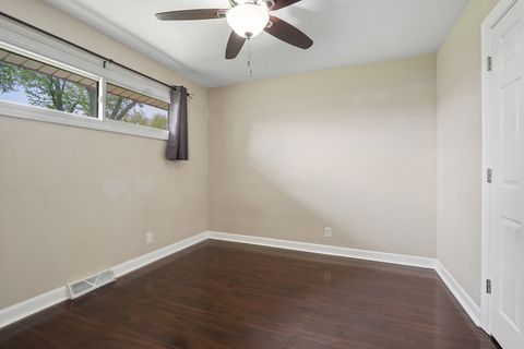 Tiny photo for 1028 Cherokee Place, Lemont, IL 60439 (MLS # 12633256)