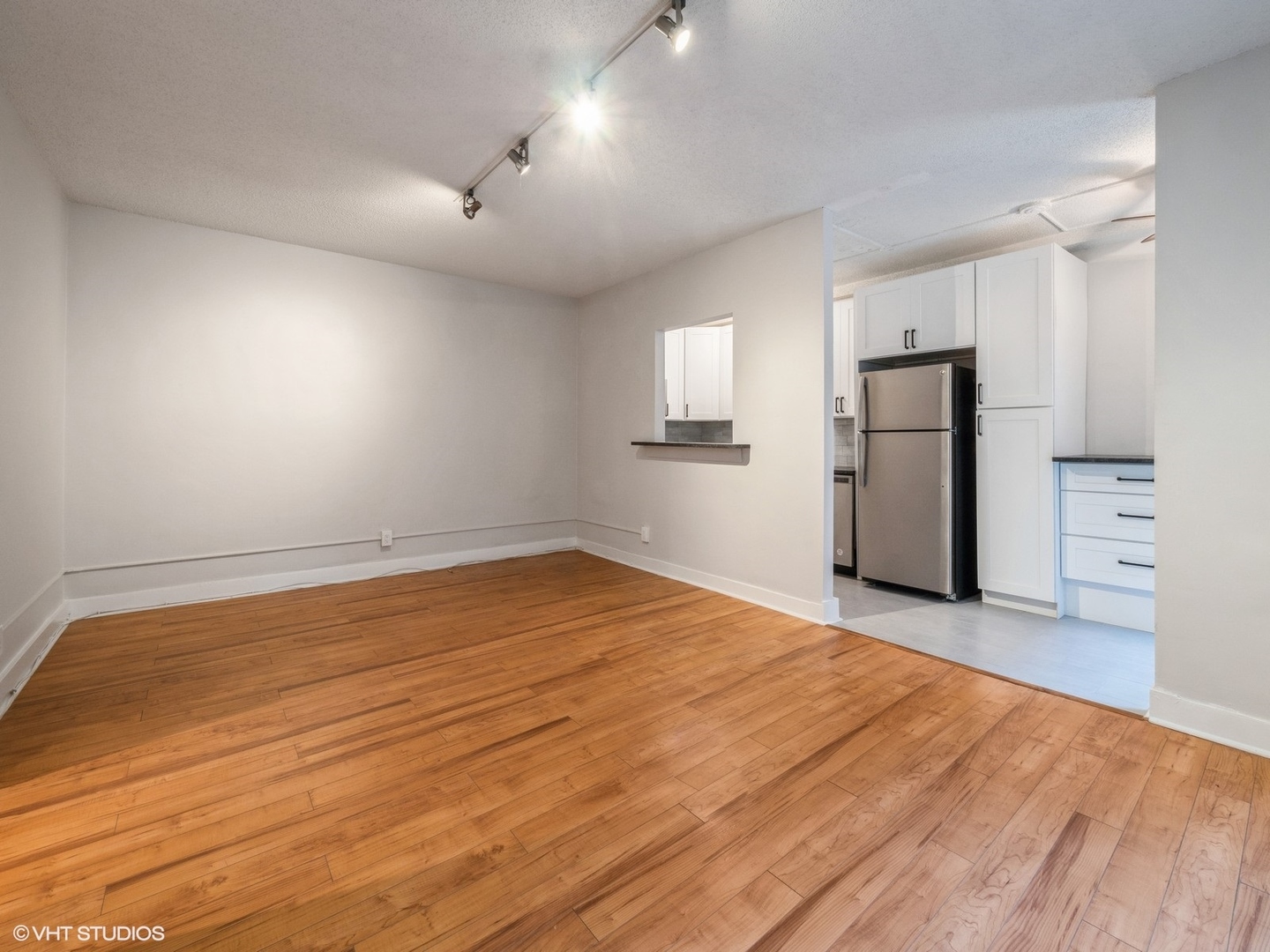 725 W Sheridan Road 207