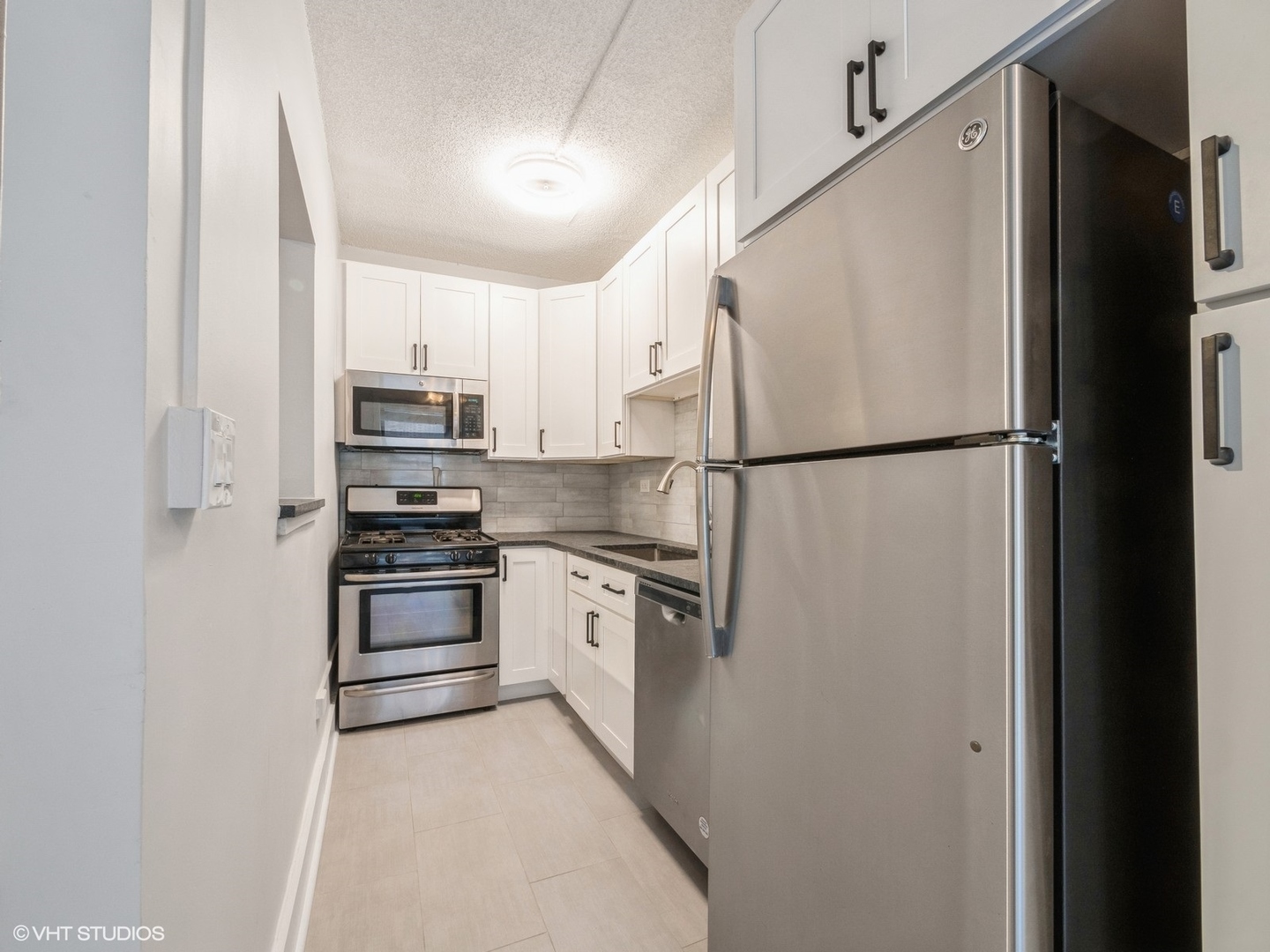 725 W Sheridan Road 207
