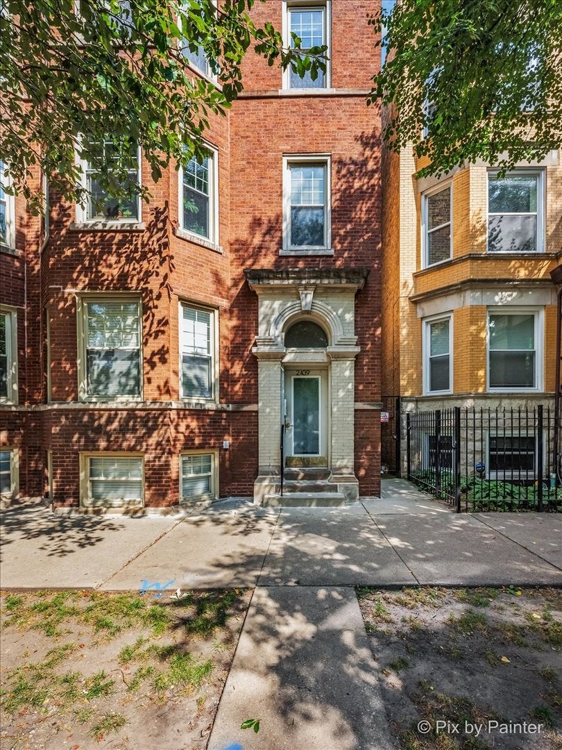 2439 N Kedzie Boulevard 1