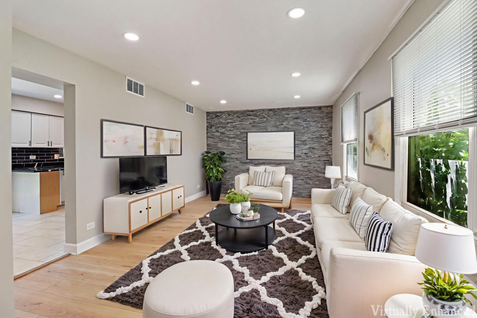 2208 Kensington Drive