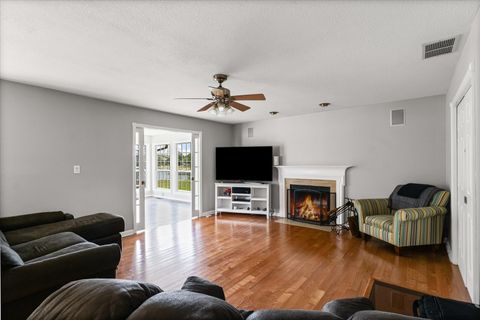 Tiny photo for 306 N Beringer Circle, Urbana, IL 61802 (MLS # 12392551)