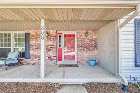 Tiny photo for 306 N Beringer Circle, Urbana, IL 61802 (MLS # 12392551)
