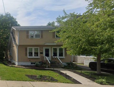 528 North Avenue Barrington IL 60010