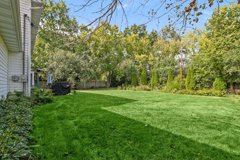 Tiny photo for 555 Basil Road, Lake Bluff, IL 60044 (MLS # 12477831)