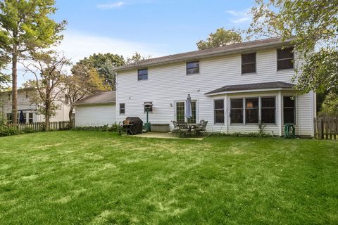 Tiny photo for 555 Basil Road, Lake Bluff, IL 60044 (MLS # 12477831)