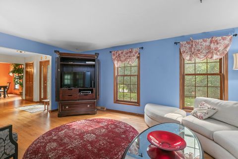 Tiny photo for 555 Basil Road, Lake Bluff, IL 60044 (MLS # 12477831)