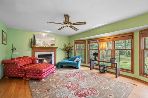 Tiny photo for 555 Basil Road, Lake Bluff, IL 60044 (MLS # 12477831)