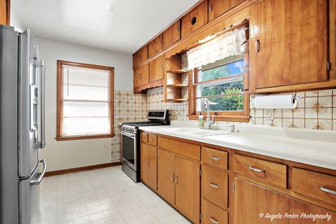 Tiny photo for 2029 Lloyd Avenue, Waukegan, IL 60085 (MLS # 12485660)