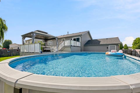 Tiny photo for 5903 Castlewood Trail, McHenry, IL 60050 (MLS # 12698414)