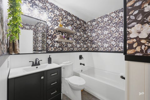 Tiny photo for 5903 Castlewood Trail, McHenry, IL 60050 (MLS # 12698414)