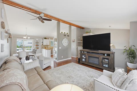 Tiny photo for 5903 Castlewood Trail, McHenry, IL 60050 (MLS # 12698414)