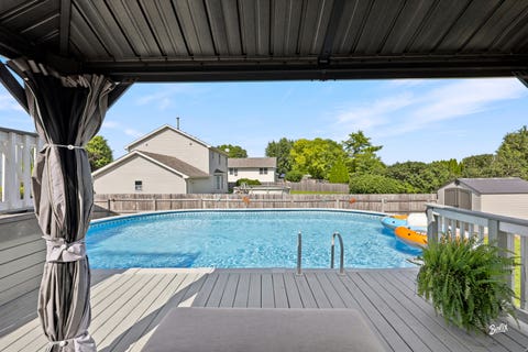 Tiny photo for 5903 Castlewood Trail, McHenry, IL 60050 (MLS # 12698414)
