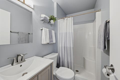 Tiny photo for 5903 Castlewood Trail, McHenry, IL 60050 (MLS # 12698414)