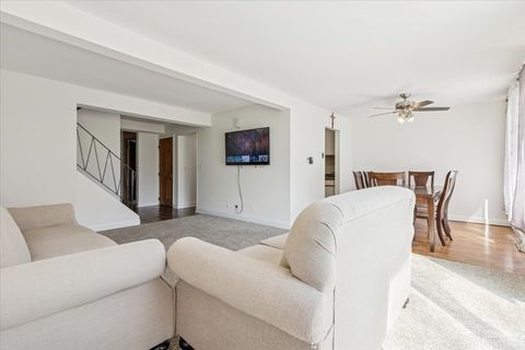 Tiny photo for 149 Thomas Road, Bolingbrook, IL 60440 (MLS # 12462563)