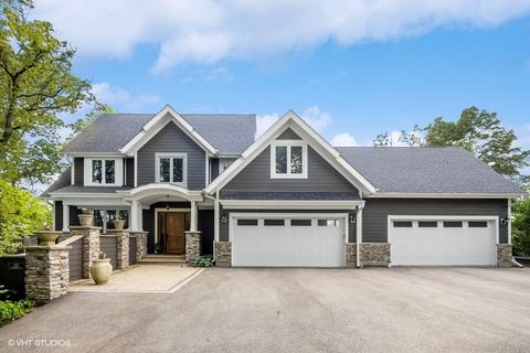 1124 Blackhawk Avenue McHenry IL 60051