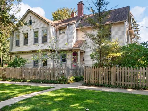 Tiny photo for 2622 Harrison Street, Evanston, IL 60201 (MLS # 12614938)