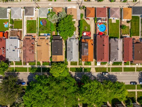 Tiny photo for 1329 Wisconsin Avenue, Berwyn, IL 60402 (MLS # 12452643)