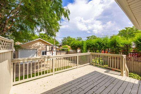 Tiny photo for 1329 Wisconsin Avenue, Berwyn, IL 60402 (MLS # 12452643)