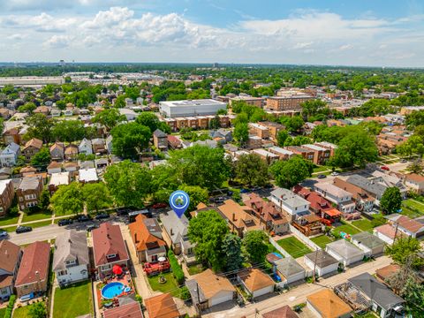 Tiny photo for 1329 Wisconsin Avenue, Berwyn, IL 60402 (MLS # 12452643)