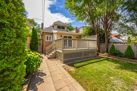 Tiny photo for 1329 Wisconsin Avenue, Berwyn, IL 60402 (MLS # 12452643)