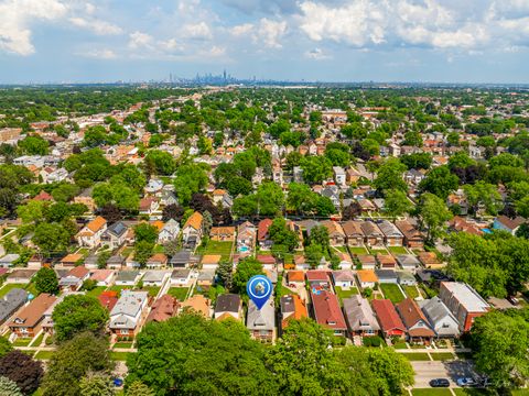 Tiny photo for 1329 Wisconsin Avenue, Berwyn, IL 60402 (MLS # 12452643)