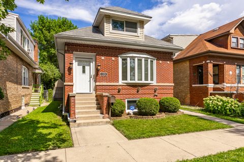 Tiny photo for 1329 Wisconsin Avenue, Berwyn, IL 60402 (MLS # 12452643)