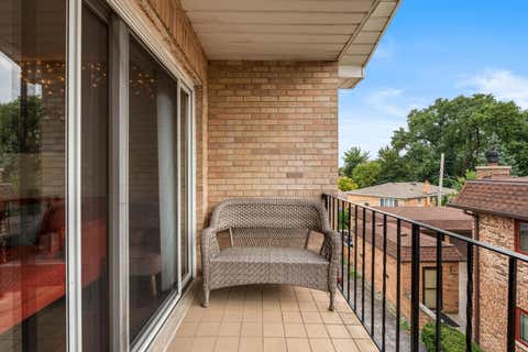 Tiny photo for 5729 N Cicero Avenue #3B, Chicago, IL 60646 (MLS # 12724548)
