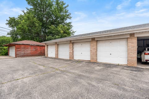 Tiny photo for 5729 N Cicero Avenue #3B, Chicago, IL 60646 (MLS # 12724548)