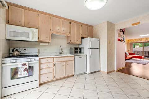 Tiny photo for 5729 N Cicero Avenue #3B, Chicago, IL 60646 (MLS # 12724548)