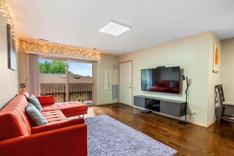Tiny photo for 5729 N Cicero Avenue #3B, Chicago, IL 60646 (MLS # 12724548)