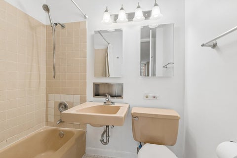 Tiny photo for 5401 S Hyde Park Boulevard #705, Chicago, IL 60615 (MLS # 12762617)