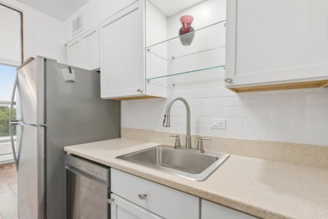 Tiny photo for 5401 S Hyde Park Boulevard #705, Chicago, IL 60615 (MLS # 12762617)