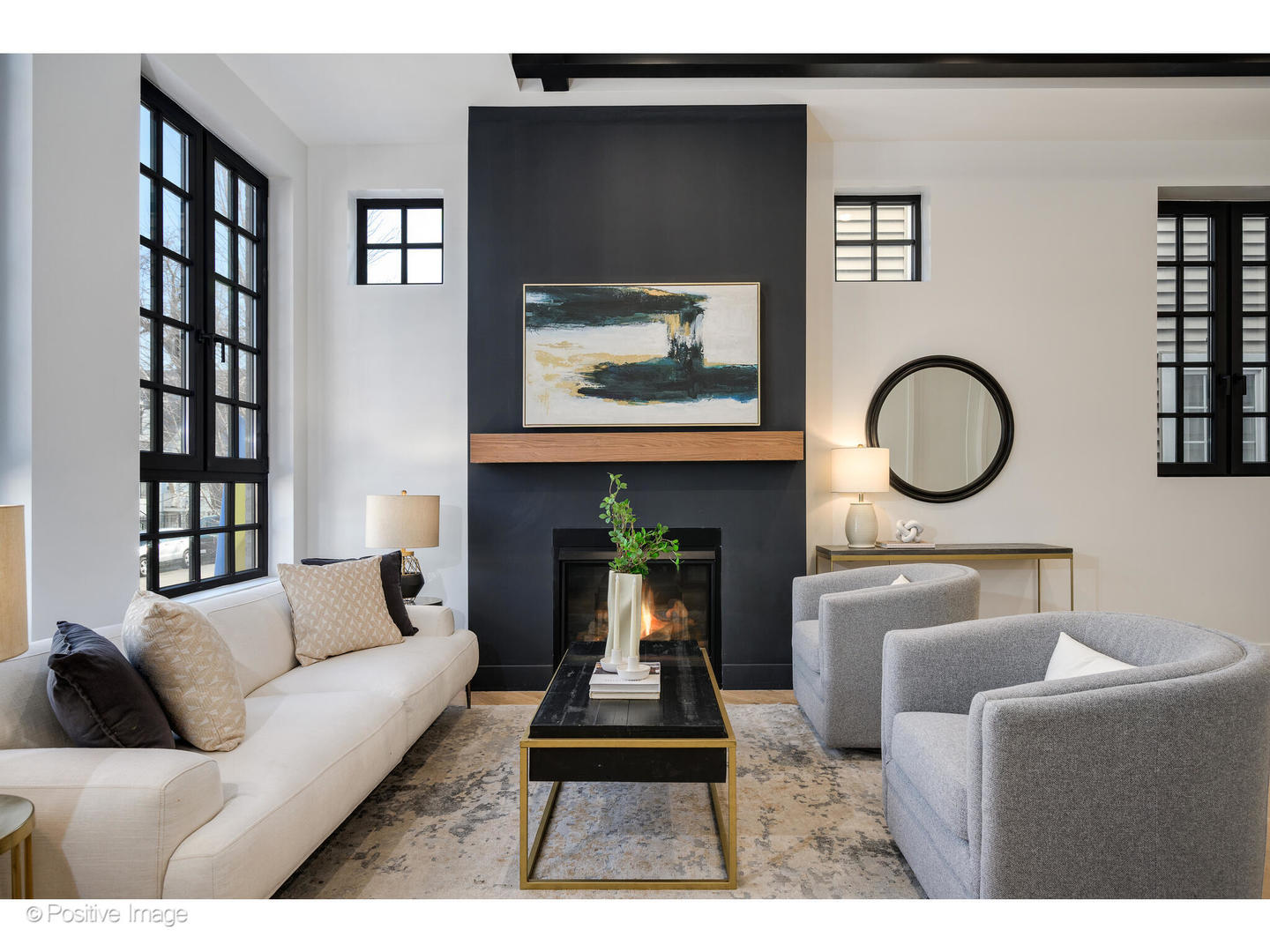 3456 N Claremont Avenue