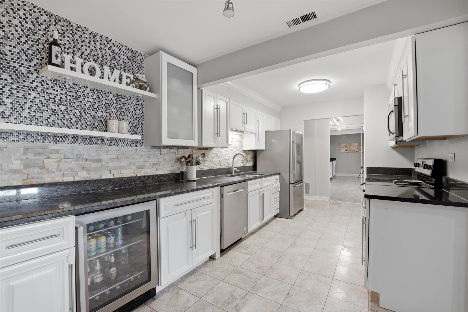 1747 W Crystal Lane 207