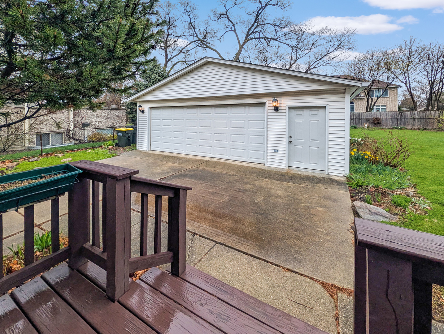 9319 N Knight Avenue